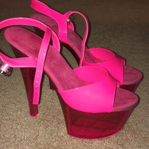 HOT Pink Pleasers UV in Blacklight!